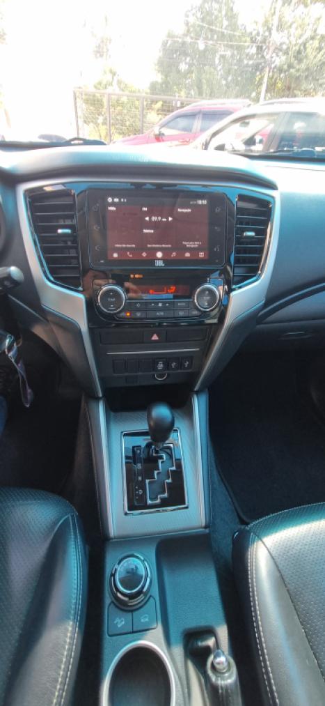 MITSUBISHI L 200 Triton 2.4 16V SPORT HPE 4X4 CABINE DUPLA TURBO DIESEL AUTOMTICO, Foto 6