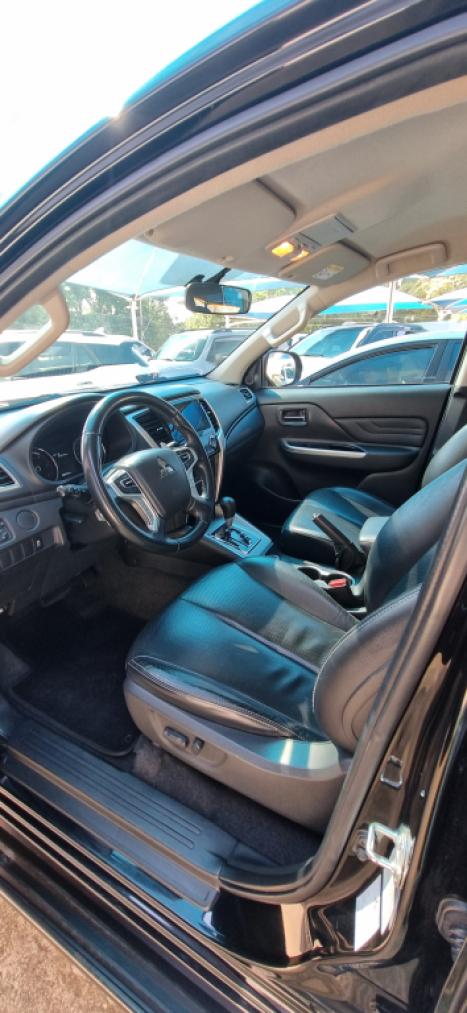 MITSUBISHI L 200 Triton 2.4 16V SPORT HPE 4X4 CABINE DUPLA TURBO DIESEL AUTOMTICO, Foto 7