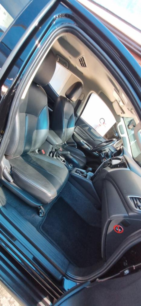 MITSUBISHI L 200 Triton 2.4 16V SPORT HPE 4X4 CABINE DUPLA TURBO DIESEL AUTOMTICO, Foto 8