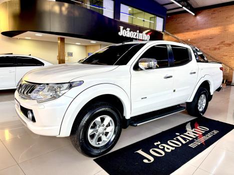 MITSUBISHI L 200 Triton 2.4 16V SPORT HPE 4X4 CABINE DUPLA TURBO DIESEL AUTOMTICO, Foto 4