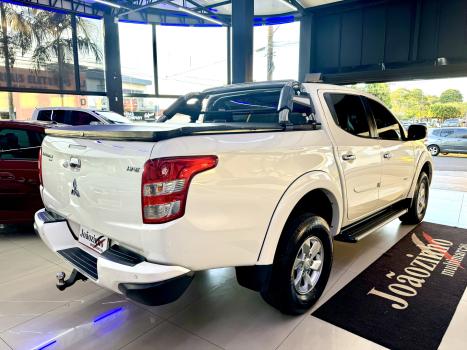 MITSUBISHI L 200 Triton 2.4 16V SPORT HPE 4X4 CABINE DUPLA TURBO DIESEL AUTOMTICO, Foto 7