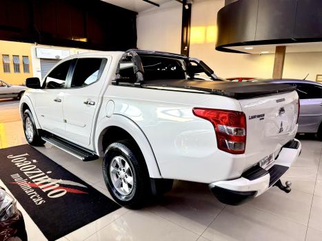 MITSUBISHI L 200 Triton 2.4 16V SPORT HPE 4X4 CABINE DUPLA TURBO DIESEL AUTOMTICO, Foto 8