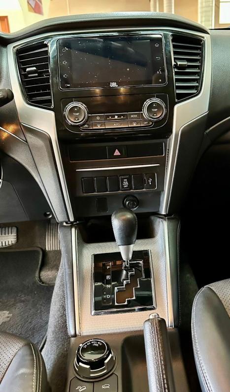MITSUBISHI L 200 Triton 2.4 16V SPORT HPE 4X4 CABINE DUPLA TURBO DIESEL AUTOMTICO, Foto 14