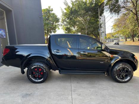 MITSUBISHI L 200 Triton 3.2 16V HPE 4X4 CABINE DUPLA TURBO DIESEL INTERCOOLER AUTOMTICO, Foto 5