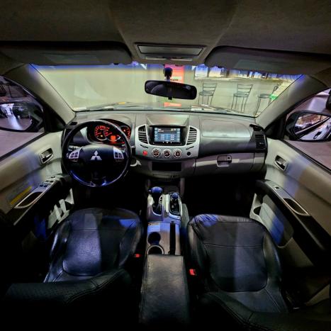 MITSUBISHI L 200 Triton 3.5 V6 HPE 4X4 FLEX CABINE DUPLA AUTOMTICO, Foto 7