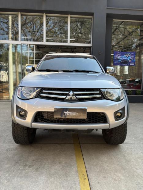 MITSUBISHI L 200 Triton 3.2 16V HPE 4X4 CABINE DUPLA TURBO DIESEL INTERCOOLER, Foto 4