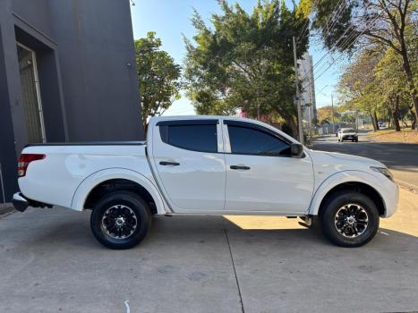 MITSUBISHI L 200 Triton 2.4 16V SPORT HPE-S 4X4 CABINE DUPLA TURBO DIESEL AUTOMTICO, Foto 4
