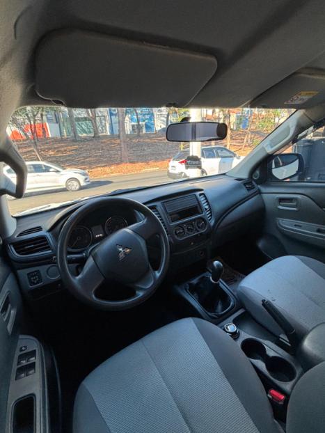MITSUBISHI L 200 Triton 2.4 16V SPORT HPE-S 4X4 CABINE DUPLA TURBO DIESEL AUTOMTICO, Foto 8