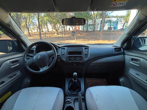 MITSUBISHI L 200 Triton 2.4 16V SPORT HPE-S 4X4 CABINE DUPLA TURBO DIESEL AUTOMTICO, Foto 9