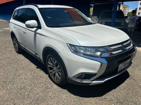 MITSUBISHI Outlander 2.0 16V 4P AUTOMTICO, Foto 4