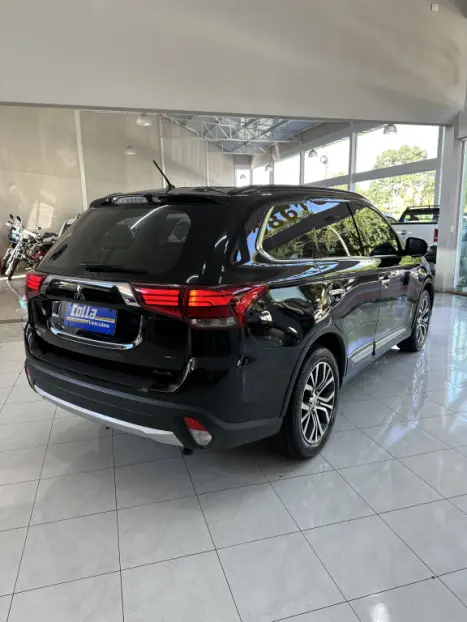 MITSUBISHI Outlander 2.2 16V 4P 4X4 HPE-S AWD DIESEL AUTOMTICO, Foto 8