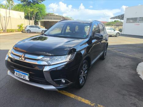 MITSUBISHI Outlander 2.0 16V 4P AUTOMTICO, Foto 3