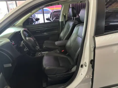 MITSUBISHI Outlander 2.0 16V 4P AUTOMTICO, Foto 16