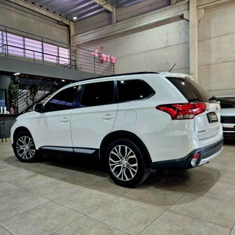 MITSUBISHI Outlander 2.0 16V 4P AUTOMTICO, Foto 5
