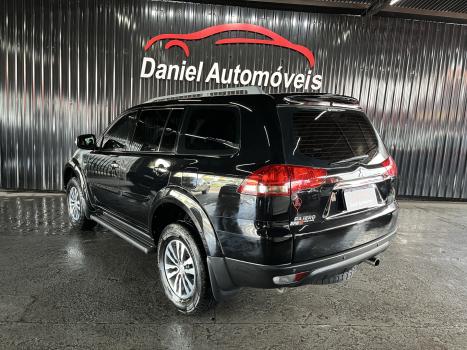 MITSUBISHI Pajero 3.2 16V 4P 4X4 7 LUGARES HPE TURBO DIESEL INTERCOOLER AUTOMTICO, Foto 4