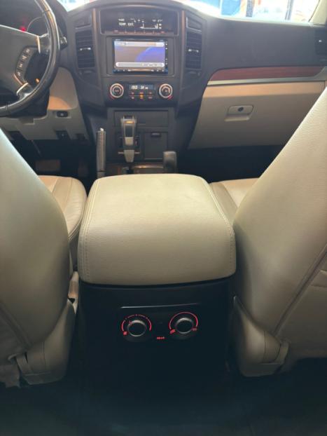 MITSUBISHI Pajero Full 3.8 V6 24V 4X4 AUTOMTICO, Foto 13