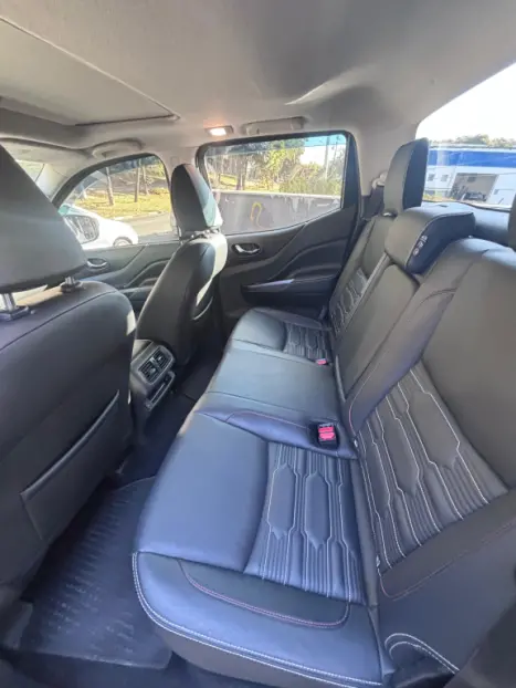 NISSAN Frontier 2.3 16V PRO4X CABINE DUPLA 4X4 BI-TURBO DIESEL AUTOMTICO, Foto 14