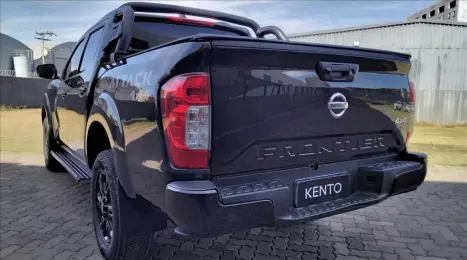 NISSAN Frontier 2.3 ATTACK CABINE DUPLA 4X4 BI-TURBO DIESEL AUTOMTICO, Foto 4