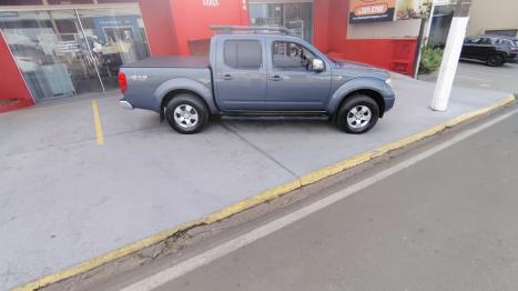 NISSAN Frontier 2.5 4X4 LE CABINE DUPLA TURBO DIESEL AUTOMTICO, Foto 4