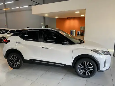 NISSAN Kicks 1.6 16V 4P FLEXSTART EXCLUSIVE XTRONIC AUTOMTICO CVT, Foto 4