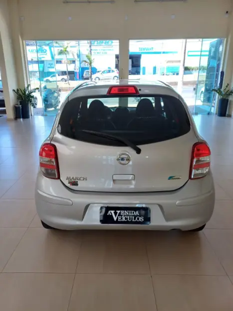 NISSAN March 1.0 12V 4P S FLEX, Foto 8