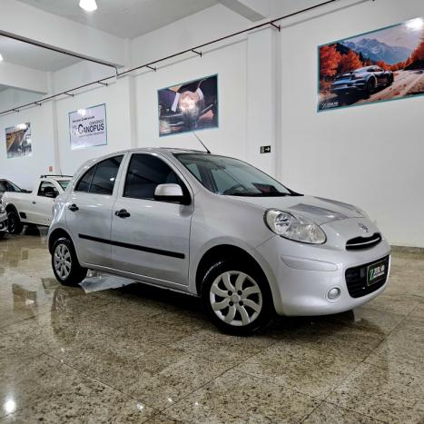 NISSAN March 1.0 16V 4P S FLEX, Foto 1
