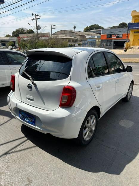 NISSAN March 1.0 16V 4P FLEX, Foto 8