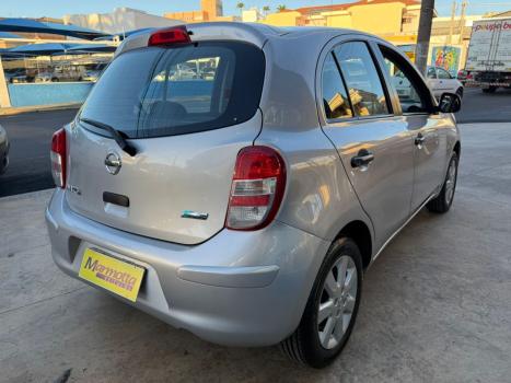 NISSAN March 1.6 16V 4P SV FLEX, Foto 4
