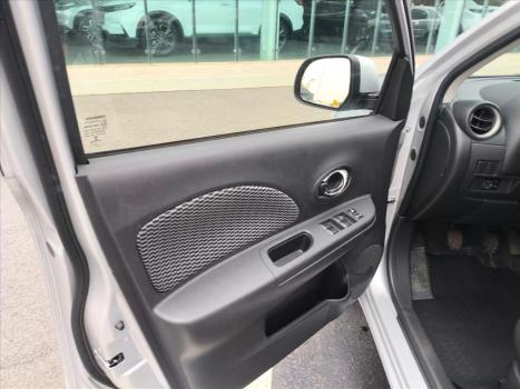 NISSAN March 1.6 16V 4P SV FLEX, Foto 12