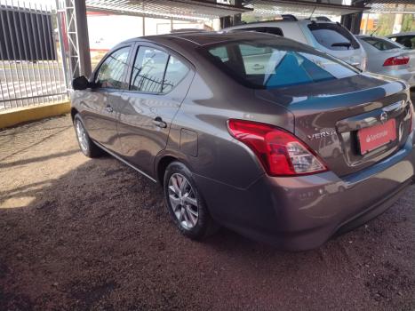 NISSAN Versa Sedan 1.0 4P FLEX S, Foto 2
