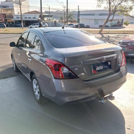 NISSAN Versa Sedan 1.6 16V 4P FLEX SV, Foto 3