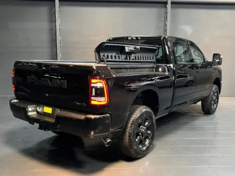 RAM 2500 6.7 I6 24V SLT CABINE DUPLA TURBO DIESEL NIGHT EDITION 4X4 AUTOMTICO, Foto 8