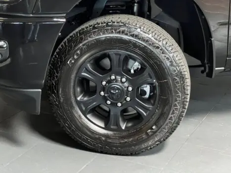 RAM 2500 6.7 I6 24V SLT CABINE DUPLA TURBO DIESEL NIGHT EDITION 4X4 AUTOMTICO, Foto 9