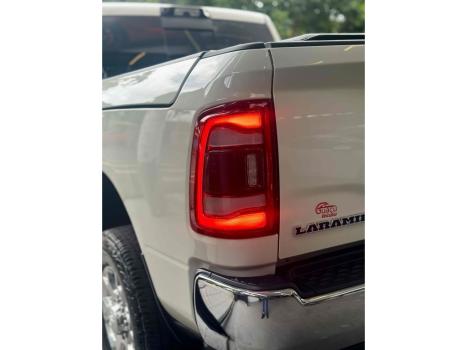 RAM 2500 6.7 I6 24V SLT CABINE DUPLA TURBO DIESEL LARAMIE 4X4 AUTOMTICO, Foto 13