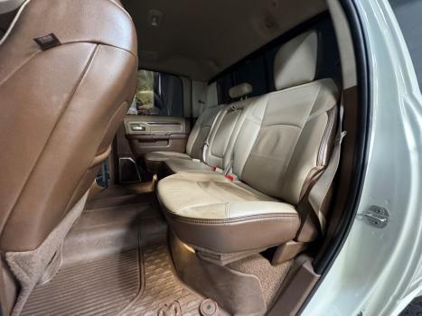 RAM 2500 6.7 I6 24V SLT CABINE DUPLA TURBO DIESEL LARAMIE 4X4 AUTOMTICO, Foto 15