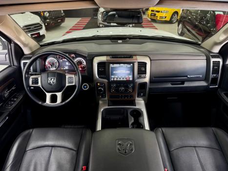 RAM Classic 5.7 V8 32V 4P HEMI LARAMIE AUTOMTICO, Foto 2