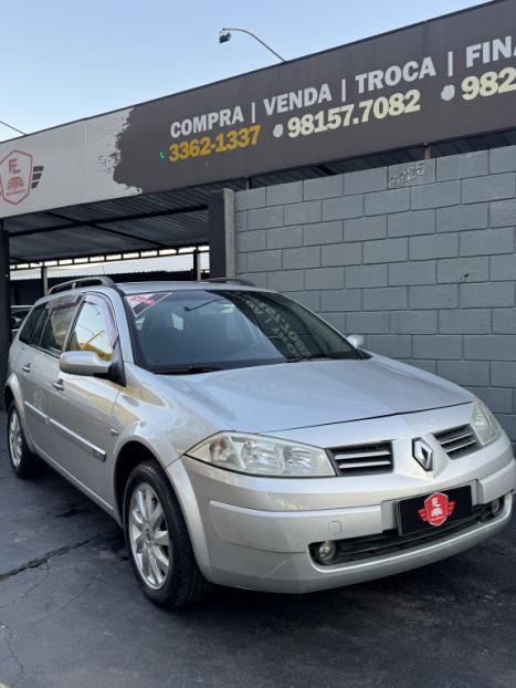 RENAULT Megane Grand Tour 1.6 16V 4P FLEX DYNAMIQUE, Foto 2