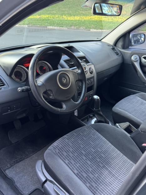 RENAULT Megane Grand Tour 1.6 16V 4P FLEX DYNAMIQUE, Foto 7