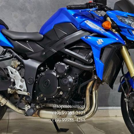 SUZUKI GSR 750 , Foto 4