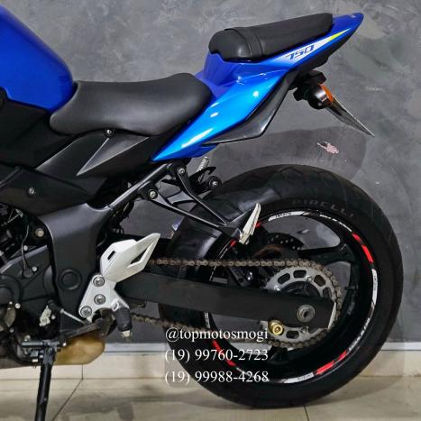 SUZUKI GSR 750 , Foto 9