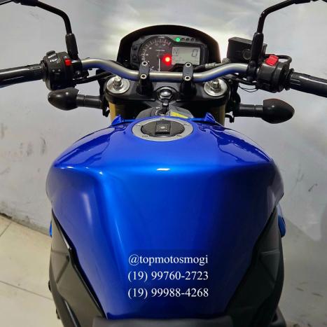 SUZUKI GSR 750 , Foto 10