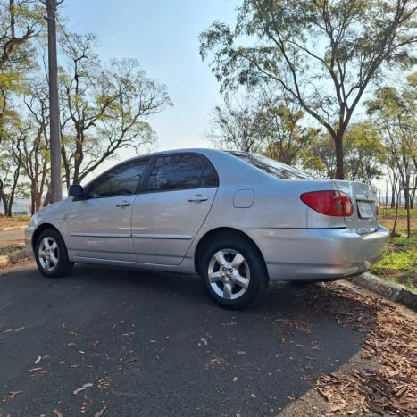 TOYOTA Corolla 1.8 16V 4P XEI, Foto 8