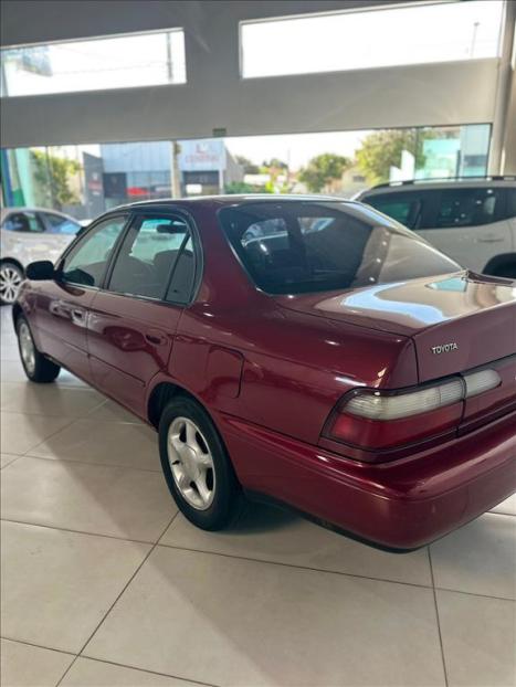 TOYOTA Corolla 1.8 16V 4P LE, Foto 10