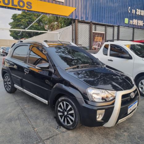 TOYOTA Etios Cross 1.5 16V 4P, Foto 3