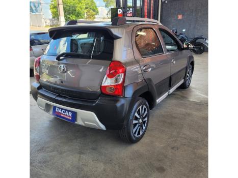 TOYOTA Etios Cross 1.5 16V 4P, Foto 4