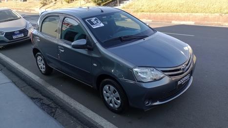 TOYOTA Etios Hatch 1.3 16V 4P FLEX X, Foto 2