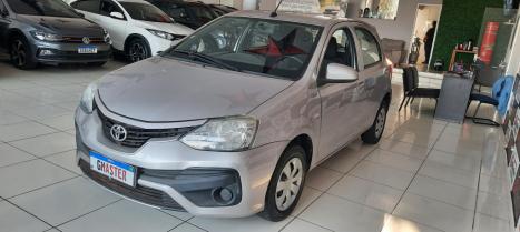 TOYOTA Etios Hatch 1.3 16V 4P FLEX X, Foto 2