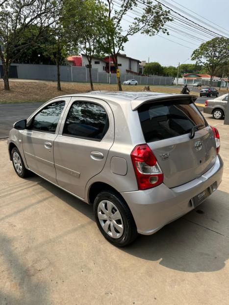 TOYOTA Etios Hatch 1.3 16V 4P FLEX X, Foto 5