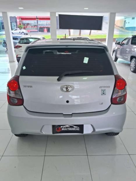 TOYOTA Etios Hatch 1.5 16V 4P FLEX X PLUS, Foto 2