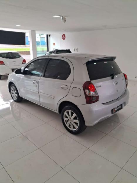 TOYOTA Etios Hatch 1.5 16V 4P FLEX X PLUS, Foto 3